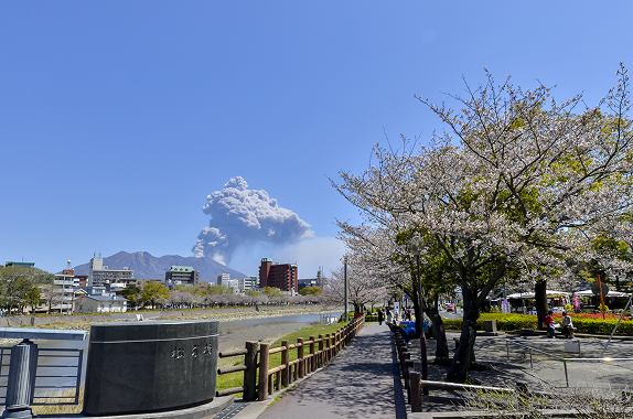 甲突川